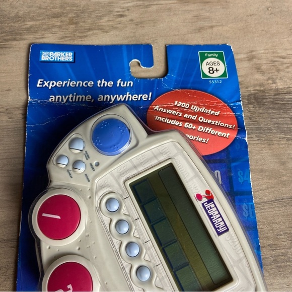 Jeopardy Handheld Game Second Edition 2005 Hasbro Parker Brothers NEW Sealed - Picture 5 of 8